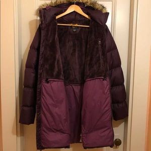 Mountain Hardwear Down Parka size large like new